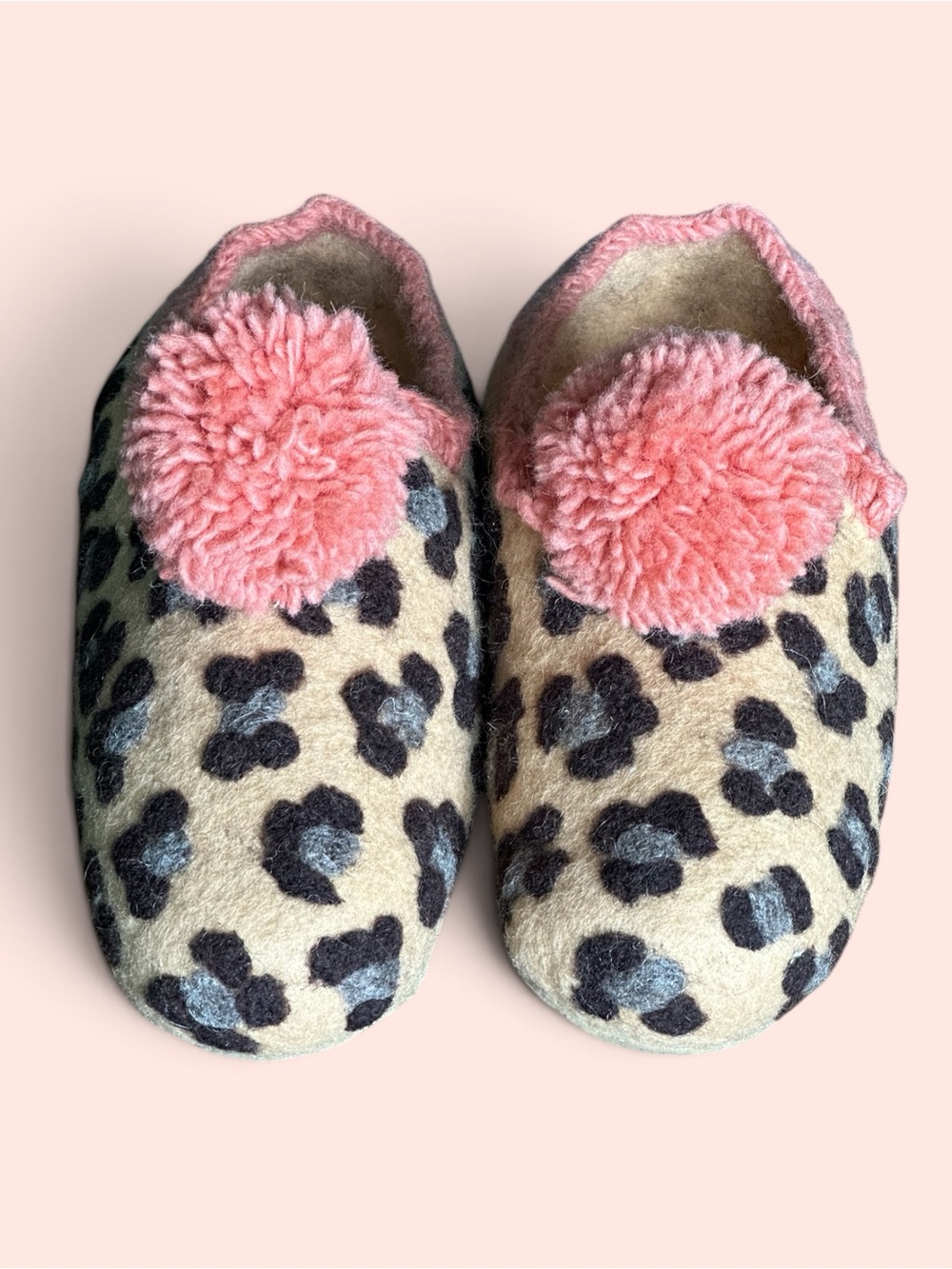 Handcrafted leopard-Coral print felted wool slippers Olive & Cocoa Gum Bottom